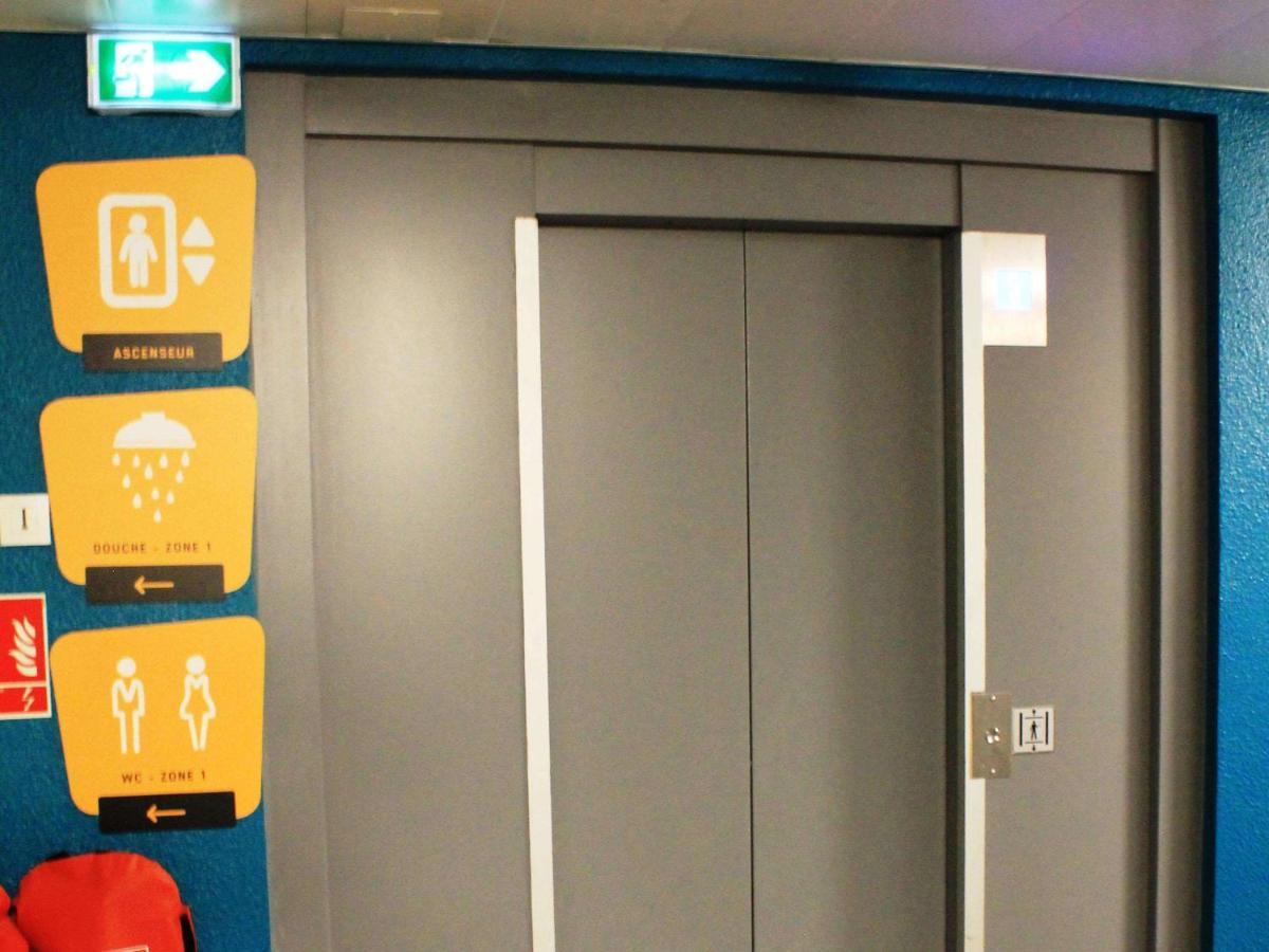 热讷维耶阿斯尔f1酒店 外观 照片